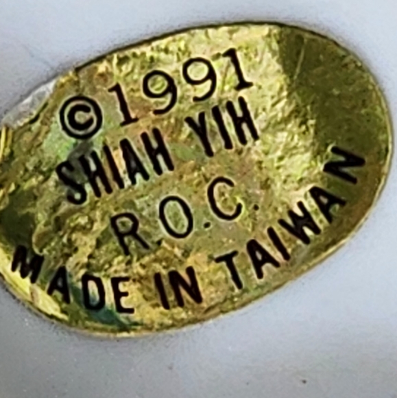 Vintage porcelain 1991 bride and groom wedding topper - Picture 3 of 9